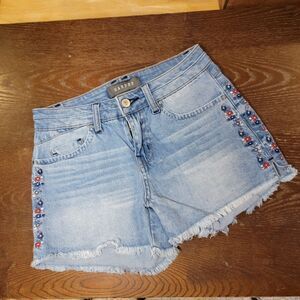 Harper Denim Shorts w/ Embroidered Flowers - Size 26 China (Size 4)